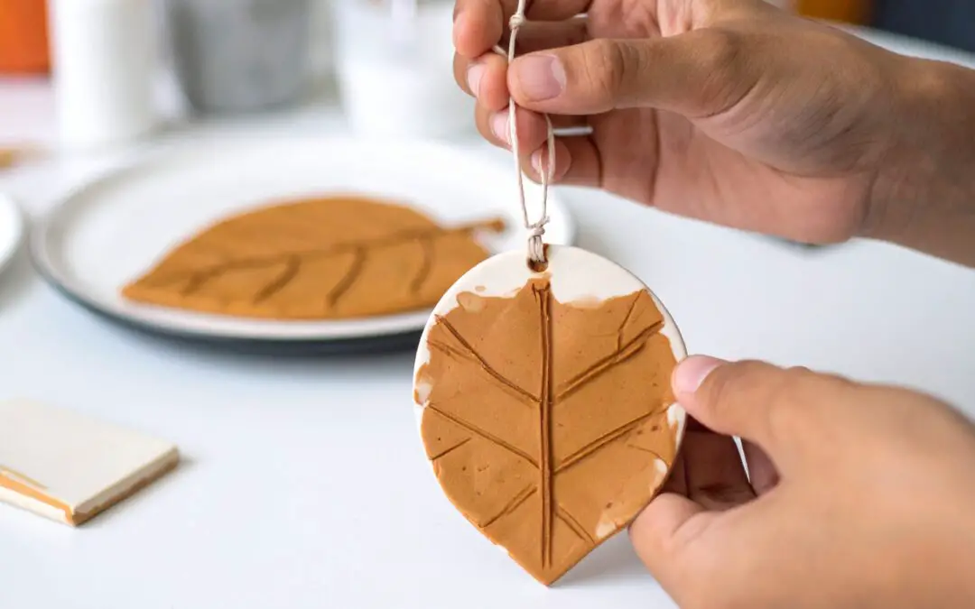 Basteln mit Kindern im Herbst: DIY Salzteig-Blätter