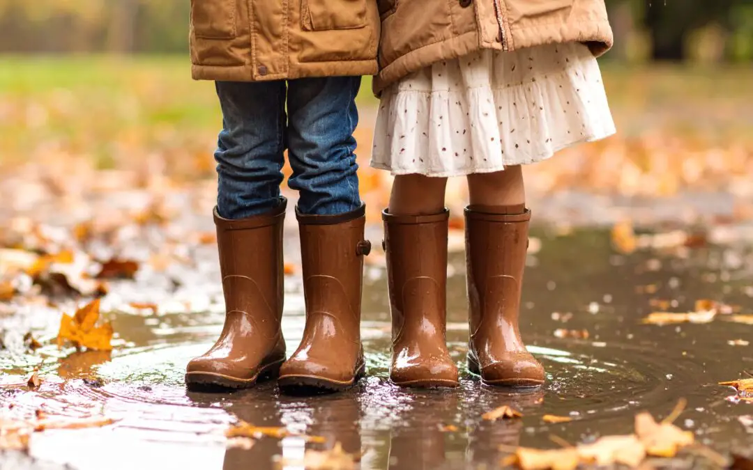 Herbst mit Kindern: 20 kreative Ideen für regnerische Tage